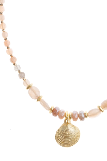 Alma Short Shell Necklace