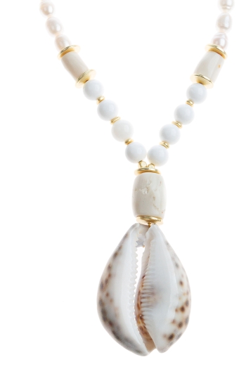 Charela Short Shell Necklace